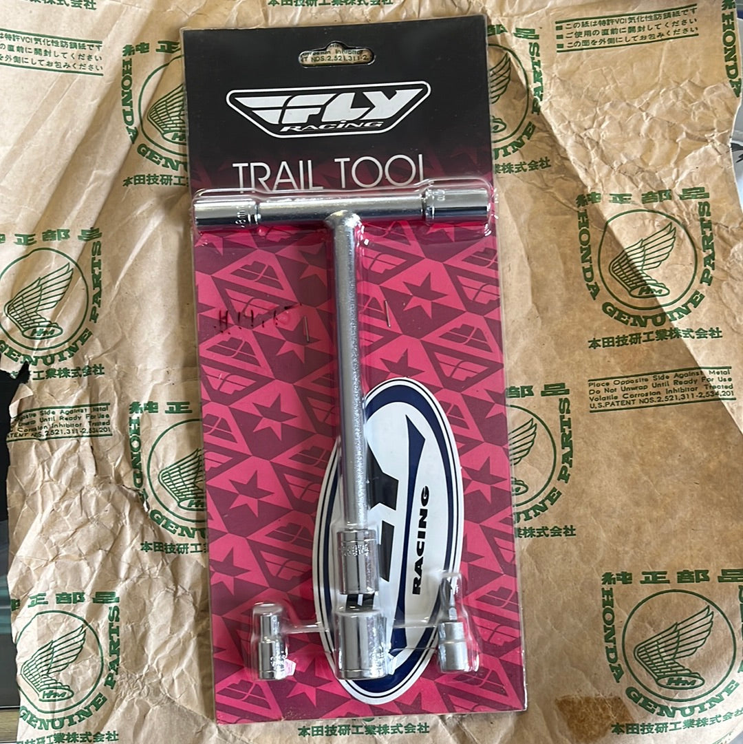 Fly racing trail tool